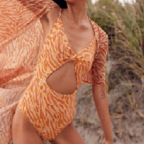 Aerie Twist Front Cut Out Full Coverage One Piece Swimsuit Women Large Orange - Picture 1 of 9